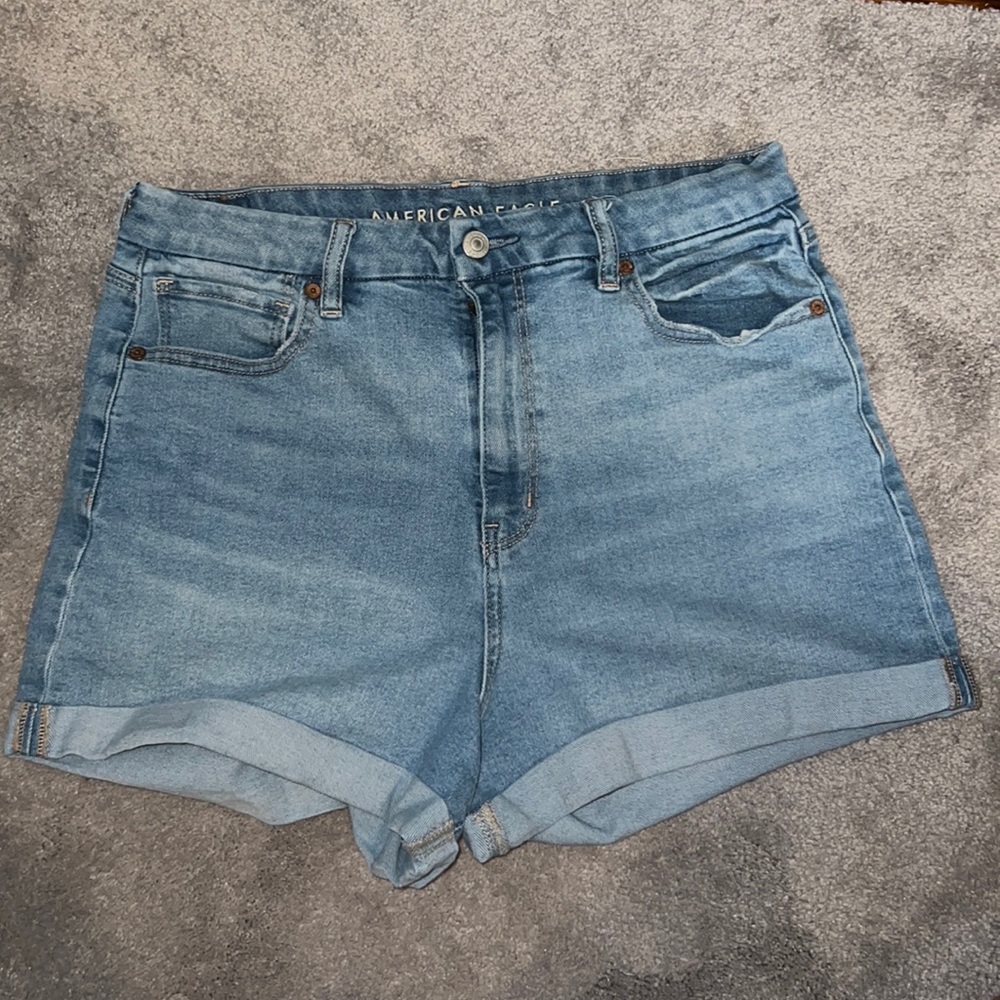 American Eagle Curvy Stretchy Denim Mom Shorts